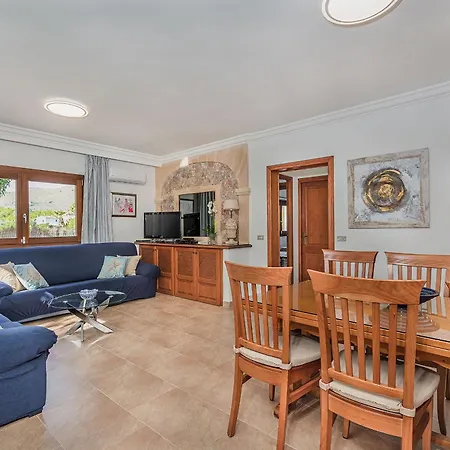 فيلة Pintor بورت دي بوينسا